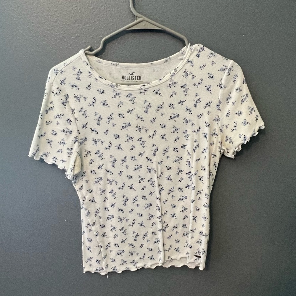 Hollister shirt